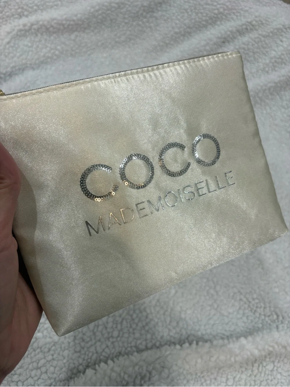 NWT chanel makeup bag